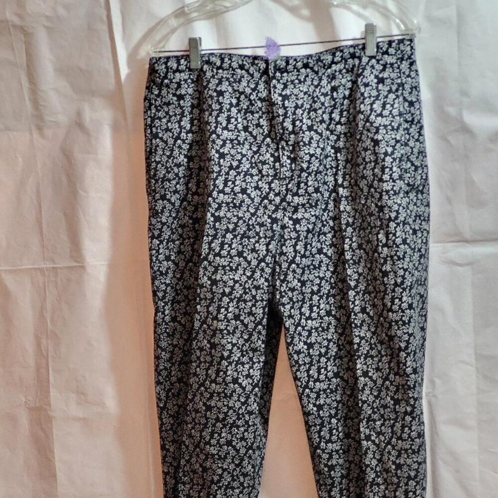 Jennifer Moore, Women's Blue and White Pants, Size 10, Not Worn